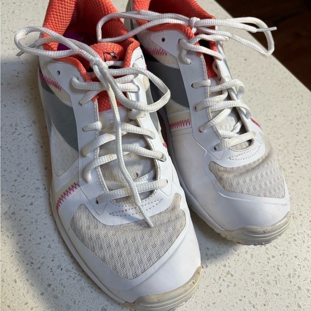 Diadora White and Pink pickleball Shoes